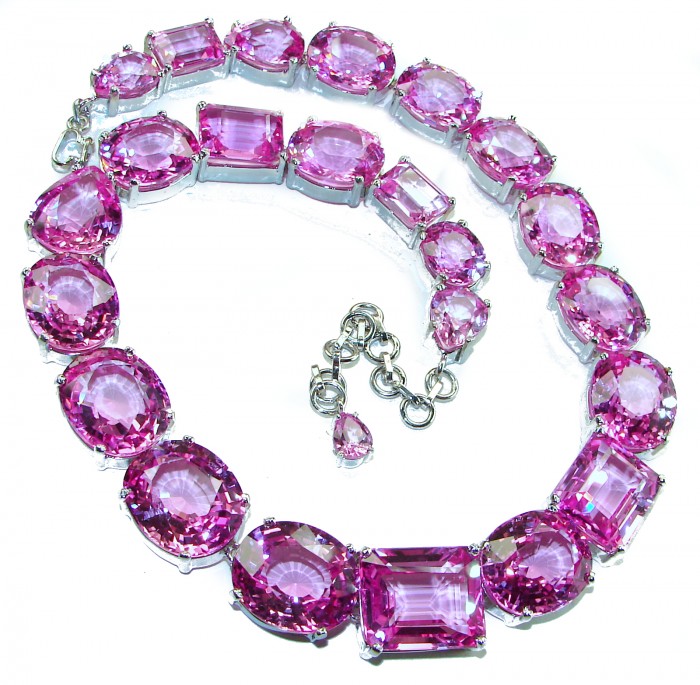 One-Of-A-Kind - Tiffany - Magnificent Pink 284.5 carat Pink Sapphire .925 Sterling Silver handcrafted Large Statement necklace, 175.8 grams - Necklace with pink stones and silver chain, top view.