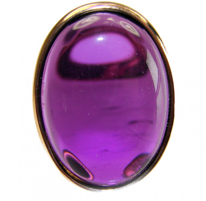 Top quality 25.2 carat Amethyst .925 Sterling Silver Handcrafted Large Ring size 8 1/4 - Close-up of 25.2 carat amethyst in .925 sterling silver setting.