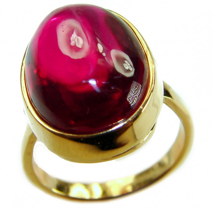 Giovanna - Magnificent Jewel 7.5 carat Ruby .925 Sterling Silver dipped in 18K Gold handcrafted incredible ring s. 7 - Close-up of a 7.5 carat ruby ring with a gold setting.