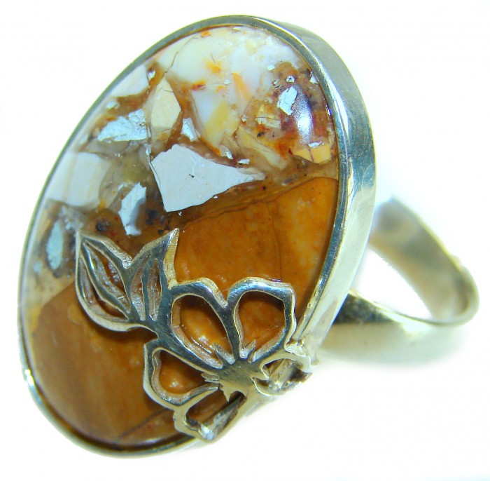 Flawless Australian Bracciated Mookaite .925 Sterling Silver Ring size 8 adjustable - Close-up of Australian Bracciated Mookaite ring in .925 sterling silver
