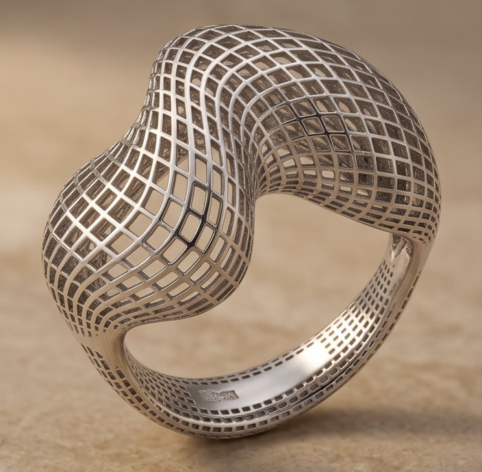 Melody .925 Sterling Silver handmade ring s. 8 1/4 - Side view of Melody .925 Sterling Silver handmade ring size 8 1/4