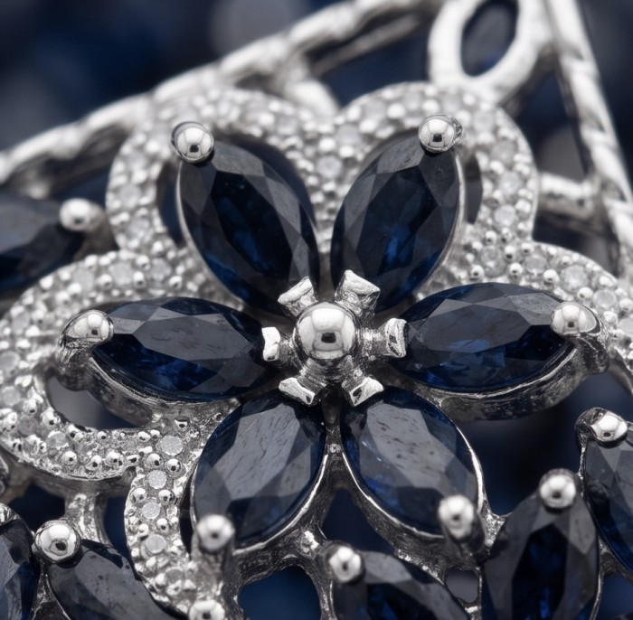 Vintage Beauty 9.7 carat Mozambique Sapphire Black Rhodium over .925 Sterling Silver handcrafted pendant - Close-up of Vintage Beauty Mozambique Sapphire Black Rhodium jewelry