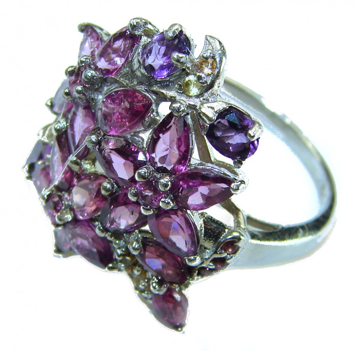 Blooming Red Flowers 11.5 carat Authentic Garnet .925 Sterling Silver handcrafted Ring size 8 - Floral garnet ring, sterling silver, close-up of stones and setting.