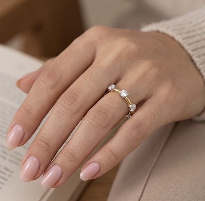 Perfection Natural 4.5 carat White Topaz 18K Gold over .925 Sterling Silver Women ring size 9 - Perfection 4.5ct White Topaz ring in 18K Gold, worn on hand.