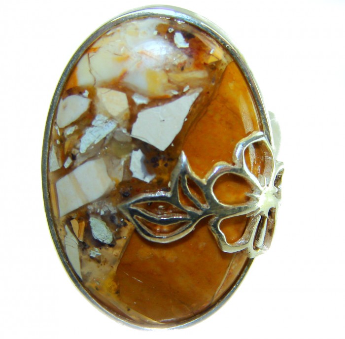 Flawless Australian Bracciated Mookaite .925 Sterling Silver Ring size 8 adjustable - Close-up of Australian Bracciated Mookaite in sterling silver setting.