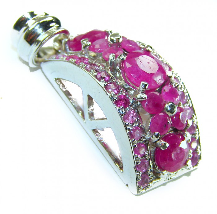 Precious 18.2 carat uthentic Kashmir Ruby .925 Sterling Silver handmade Pendant - Side view of pendant with 18.2 carat Kashmir rubies in .925 sterling silver