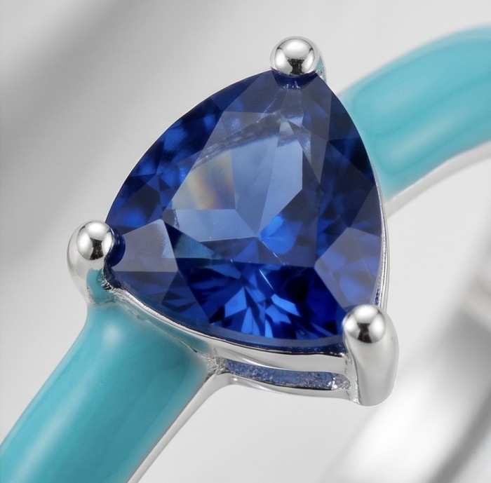 Natural 0.8 carat Sapphire and Enamel .925 Sterling Silver Huge handcrafted Ring s. 8 - Stone close-up of sapphire and enamel sterling silver ring.