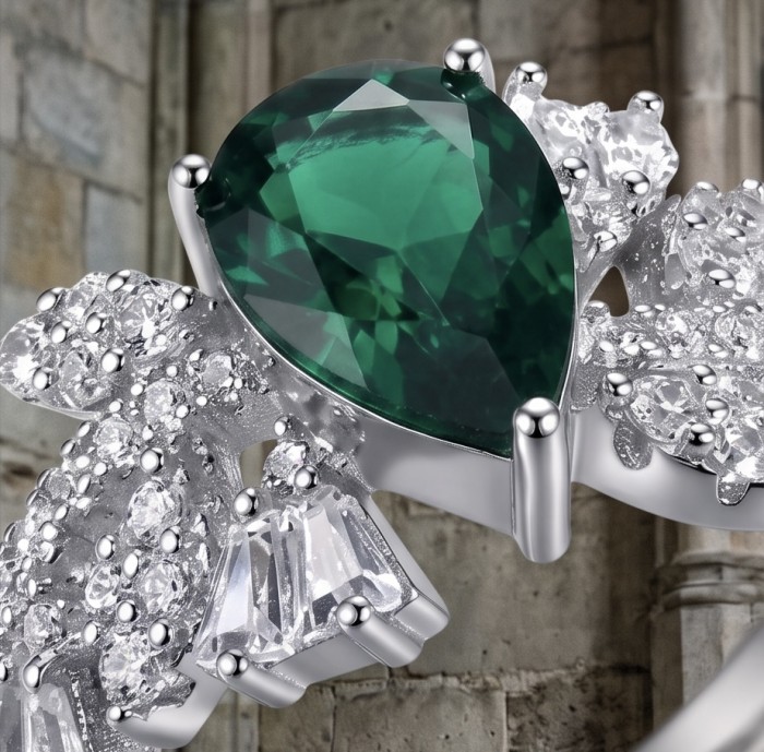 Precious 3.8 CARAT Chrome Diopside .925 Sterling Silver Statement Ring s. 8 adjustable - Close-up of a chrome diopside ring with diamond accents.