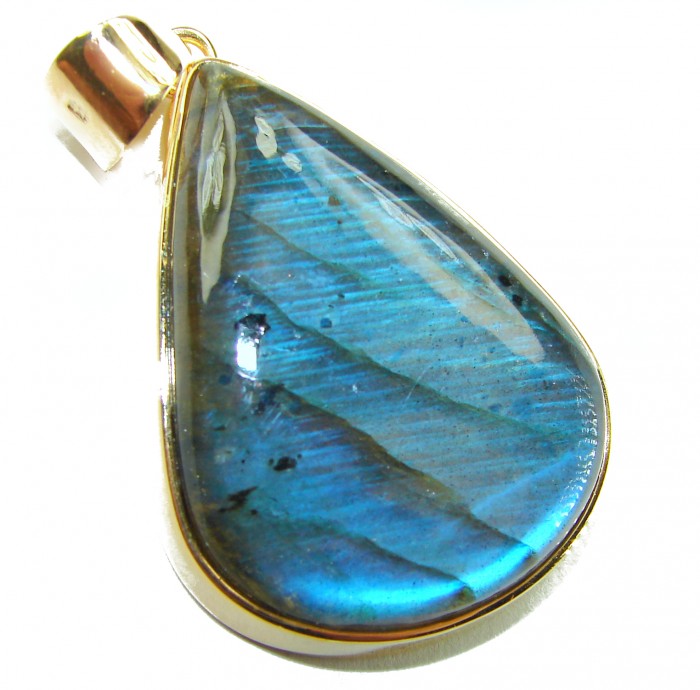 Magical Aurora 43.5 carat Fire Labradorite 14K Gold over .925 Sterling Silver handcrafted Pendant - Close-up of Magical Aurora labradorite pendant with 14K gold setting.