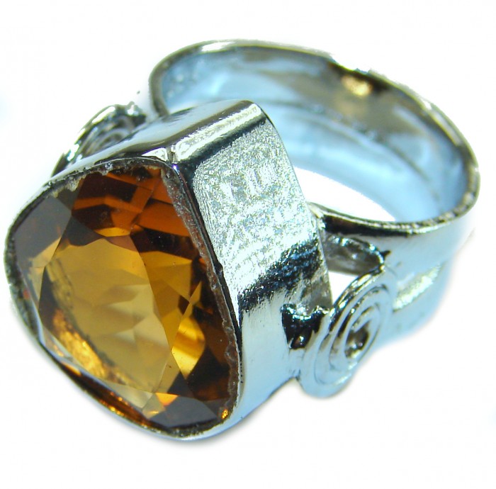 Solid 22.8 carat Genuine Lemon Quartz .925 Sterling Silver handcrafted ring size 6 3/4 - Close-up of 22.8 carat lemon quartz ring in .925 sterling silver.