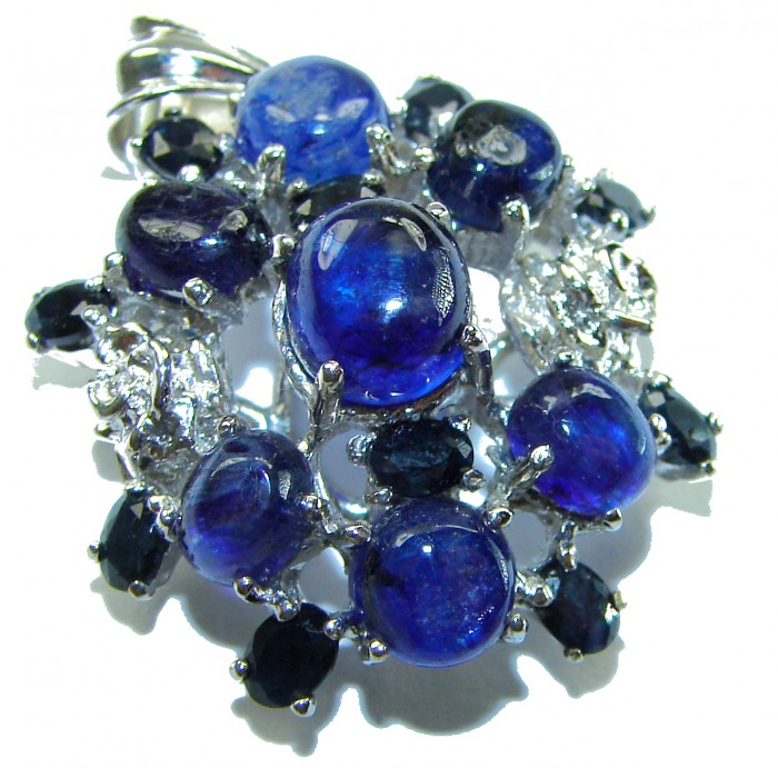 Malibu Authentic 8.5 carat African Kyanite .925 Sterling Silver handmade pendant - Close-up of Malibu 8.5 carat African Kyanite in .925 Sterling Silver.