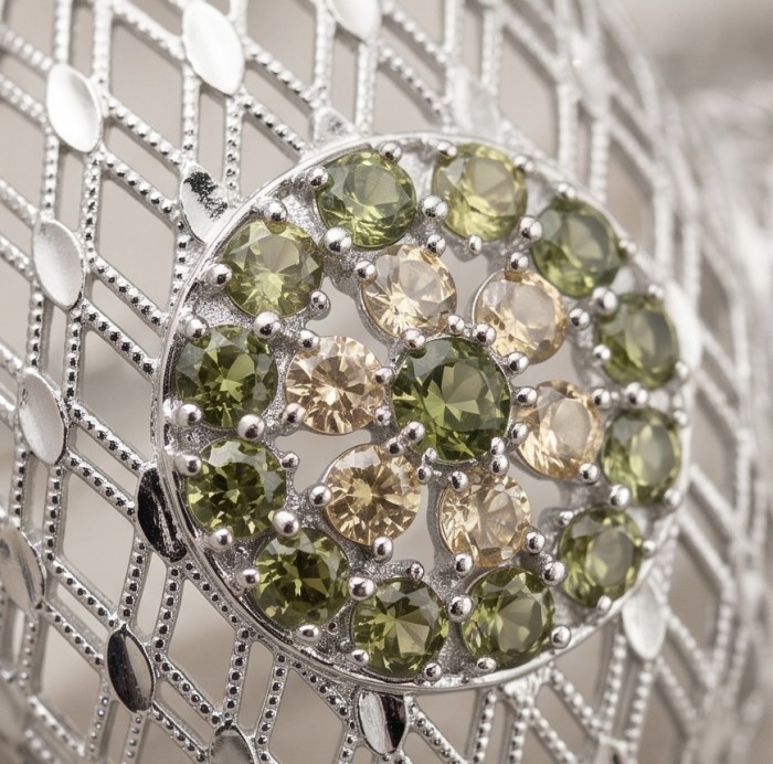 Casablanca - authentic 2.2 carat Morganite Peridot .925 Sterling Silver Bracelet - Stone close-up of 2.2 carat Morganite Peridot .925 S. jewelry piece