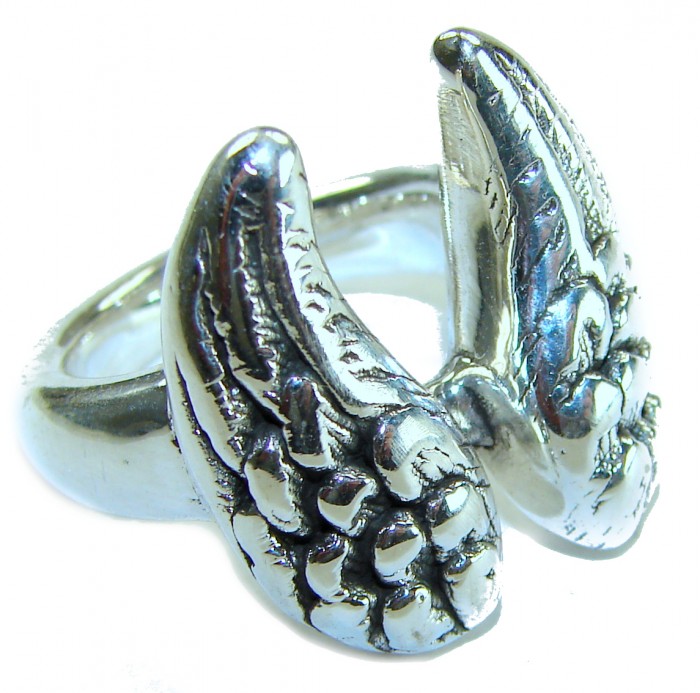 Angel's Wings Bali made .925 Sterling Silver handcrafted Ring s. 6 1/2 - Close-up of angel wings design on a sterling silver handcrafted ring.