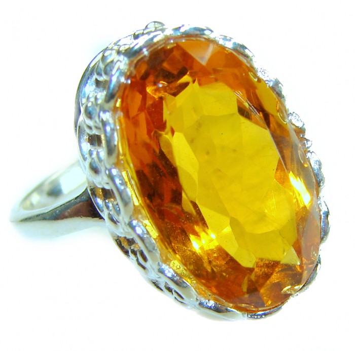 Solid 22.8 carat Genuine Lemon Quartz .925 Sterling Silver handcrafted ring size 8 - Close-up of 22.8 carat lemon quartz ring in .925 sterling silver.