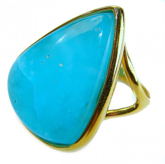 Angel Blue 20.8 carat Aquamarine .925 Sterling Silver dipped in 18K Gold handcrafted Large ring size 7 1/2 - Close-up of Angel Blue 20.8 carat Aquamarine ring in gold setting