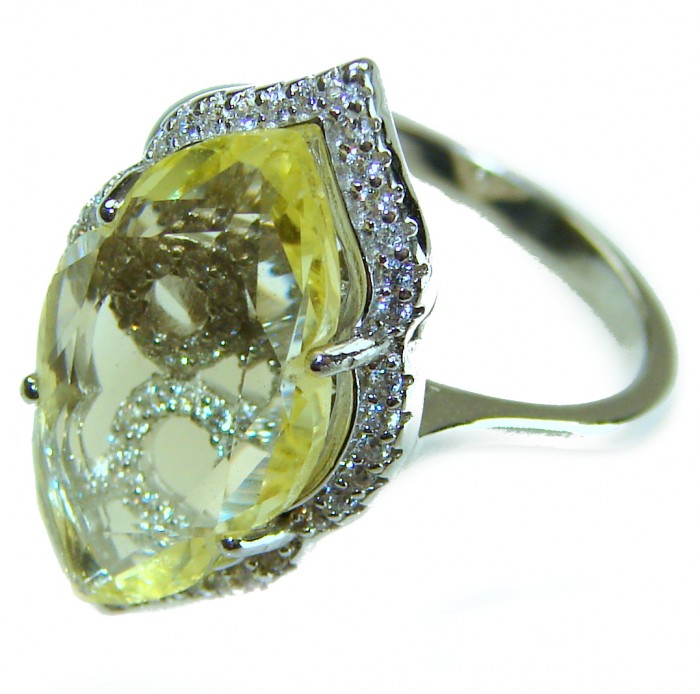 9.9 carat authentic Lemon Quartz .925 Sterling Silver Handcrafted Ring size 7 1/4 - Close-up of 9.9 carat Lemon Quartz ring in .925 Sterling Silver.
