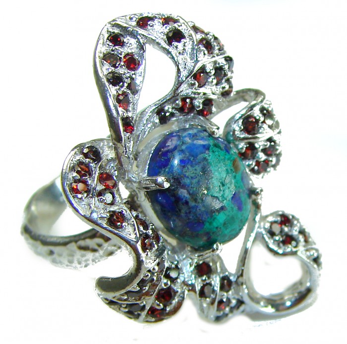 Great quality Blue Azurite Sapphire .925 Sterling Silver handcrafted Ring size 9 1/4 - Close-up of blue azurite and garnet ring in .925 sterling silver.