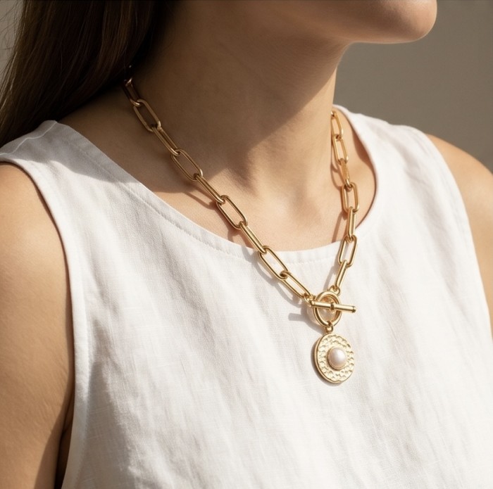 Precious Pearl Golden Statement Necklace - photo 1