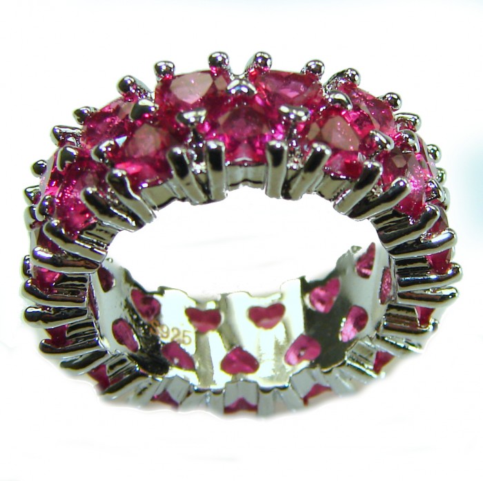 Born to Glam authentic Garnet .925 Silver handcrafted Eternity Ring s. 6 - Garnet eternity ring .925 silver handcrafted, close-up view