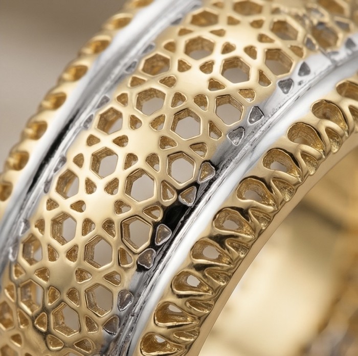 Precious Natural two tones .925 Sterling Silver ring size 6 - Close-up of two-tone sterling silver ring detail.