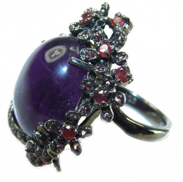 Purple Garden 25.5 carat Amethyst .925 Sterling Silver dipped black rhodium Handcrafted Ring size 9 - Close-up of Purple Garden Amethyst ring with floral detailing