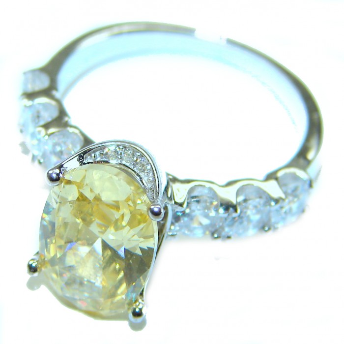 Esmeralda cut 7.2 carat yellow Sapphire .925 Sterling Silver brilliantly handcrafted ring s. 7 1/4 - Close-up of 7.2 carat yellow Sapphire ring in .925 Sterling Silver.