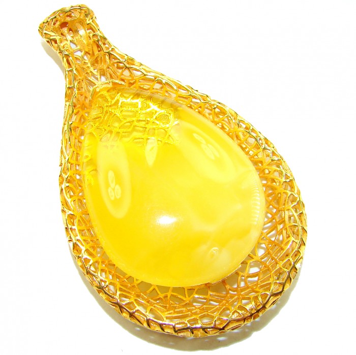 Tiffany Prehistoric Authentic Buttescotch Baltic Amber 22K Gold over .925 Sterling Silver beautifully handcrafted Pendant - Close-up of Tiffany Authentic Butterscotch Baltic Amber pendant