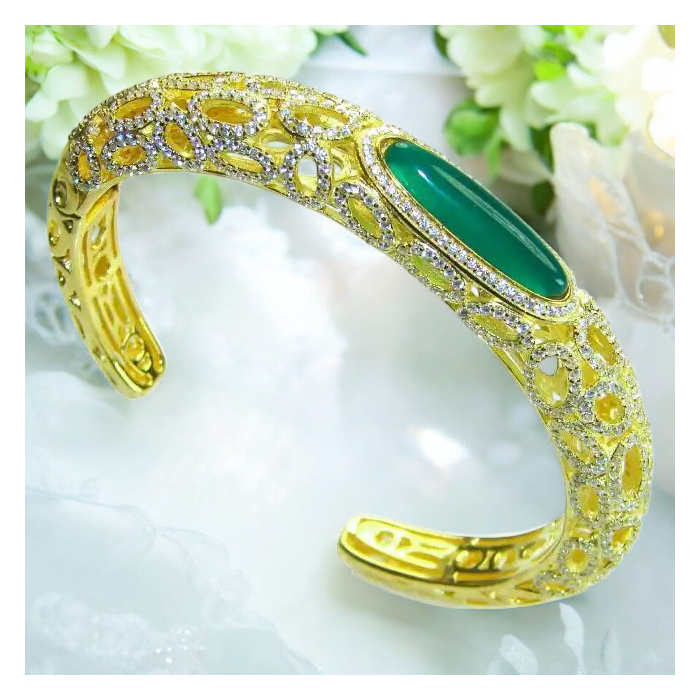 Luxurious Genuine 11.5 carat Jade White Sapphire 14K Gold over .925 Sterling Silver handmade Bracelet - photo 1