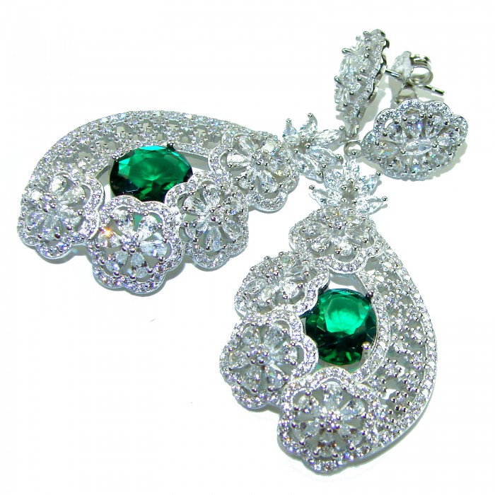 Special design! Opera - Precious - 11.8 carat Emerald .925 Sterling Silver handcrafted Statement earrings - Close-up of ornate earrings with 11.8 carat emerald stones.