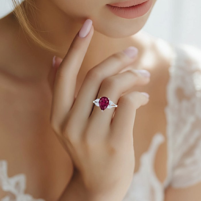 Giovanna - Magnificent Jewel 7.5 carat Ruby .925 Sterling Silver handcrafted incredible ring s. 8 - Worn on hand, Giovanna 7.5 carat ruby ring in .925 sterling silver