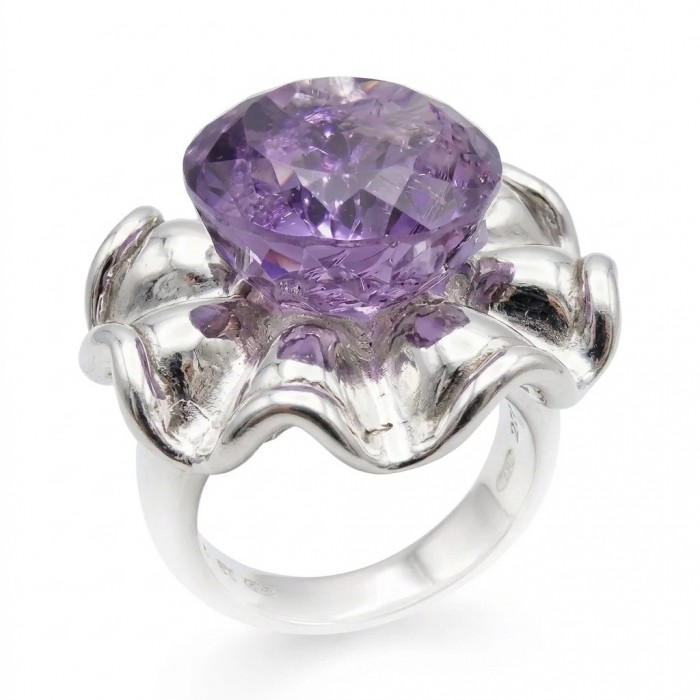Flower 12.5 carat Amethyst .925 Sterling Silver Handcrafted Ring size 6 - Amethyst ring in flower design, top view, sterling silver setting