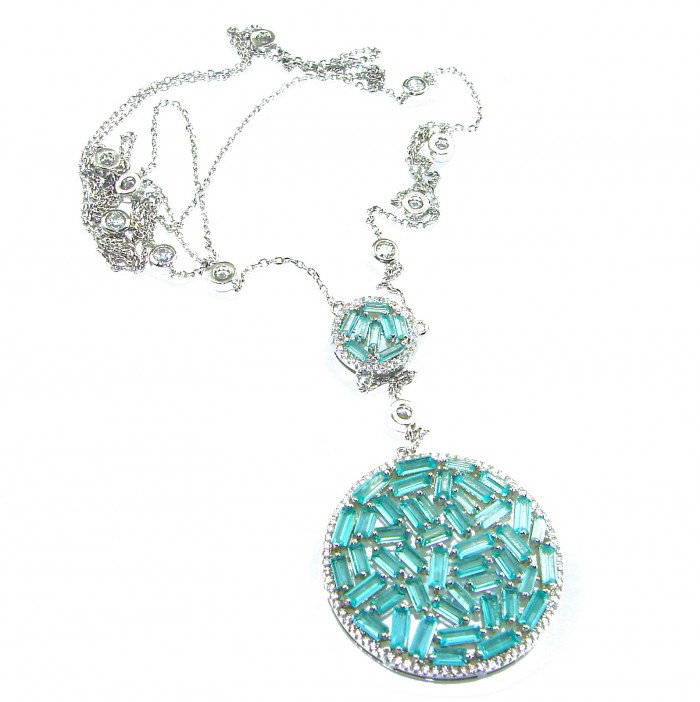 Brazilian's Briliance - Authentic 22.5 carat Aquamarine .925 Sterling Silver handcrafted necklace - Aquamarine necklace with pendant, top view showing detailed stone arrangement.