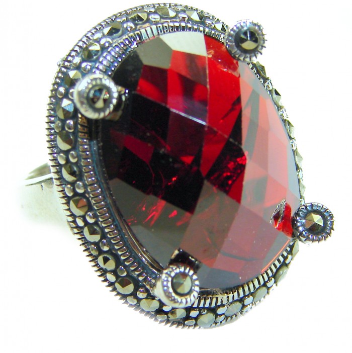 Wonderland Natural 29.4 carat Garnet Marcasite .925 Sterling Silver handmade Large Statement Ring size 8 - Close-up of garnet and marcasite sterling silver ring