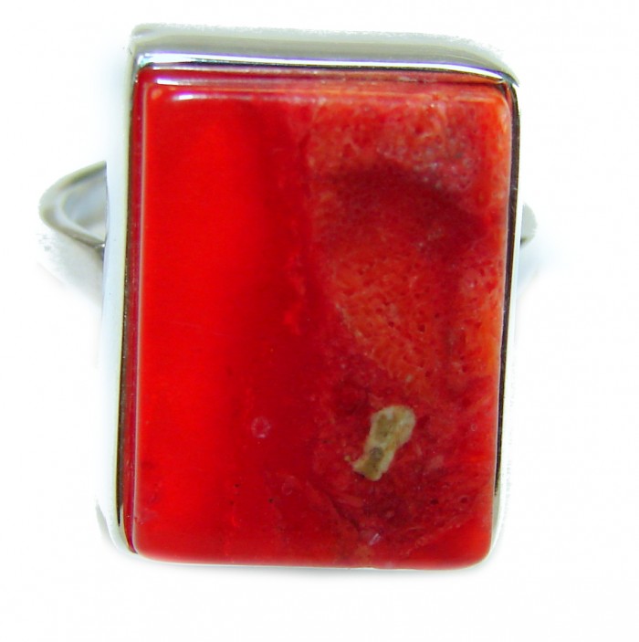 Bohemian Style Natural Fossilized Coral .925 Sterling Silver handmade ring s. 7 - Close-up of red fossilized coral ring in sterling silver setting