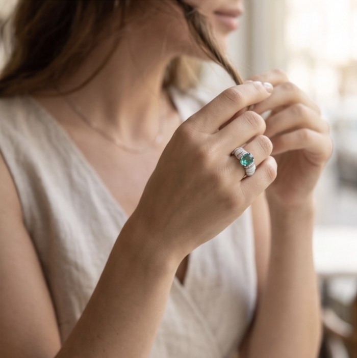 Wonderland 3.1 carat Paraiba Tourmaline .925 Sterling Silver Handcrafted Ring size 7 3/4 - Paraiba Tourmaline ring on hand, side view showing detail.
