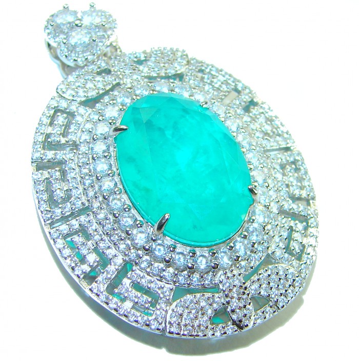 Luxurious 18.5 carat Emerald White Sapphire .925 Sterling Silver handcrafted pendant - Close-up of 18.5 carat emerald and sapphire pendant in sterling silver