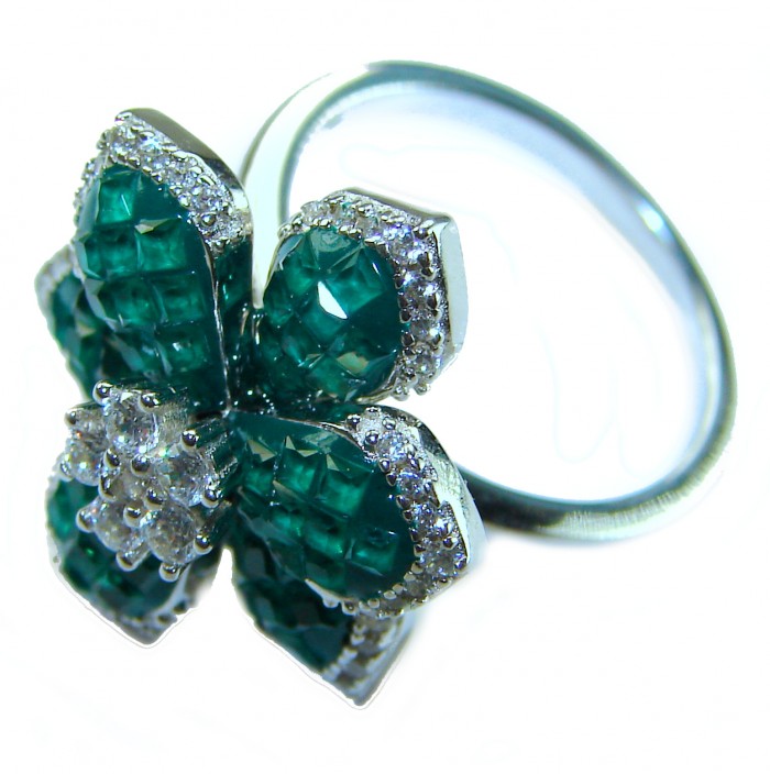 Authentic 12.2 carat Colombian Emerald .925 Sterling Silver handcrafted Ring size 6 - Emerald flower ring in sterling silver, top view close-up.