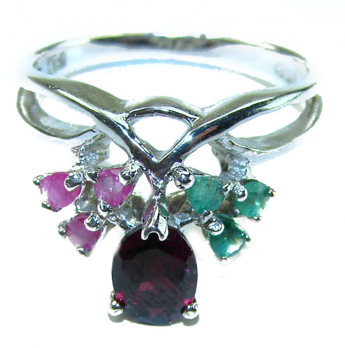 Red Rose 0.95 carat Authentic Garnet .925 Sterling Silver handcrafted Ring size 8 - Top view of sterling silver ring with garnet and colored side stones