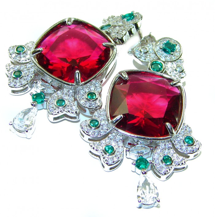 Art Deco - Luxurious natural 14.5 carat Ruby .925 Sterling Silver handmade Statement earrings - Close-up of Art Deco 14.5 carat Ruby Sterling Silver earrings.