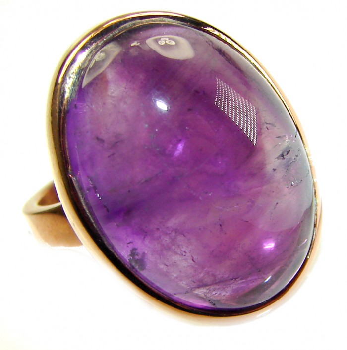 Top quality 16.2 carat Amethyst .925 Sterling Silver dipped in 18K Gold Handcrafted Large Ring size 7 3/4 - Close-up of a 16.2 carat amethyst set in .925 sterling silver ring.
