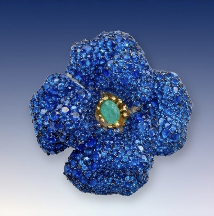 Black Label Collection - Retro Style - Rose Genuine 27.5 carat Sapphire .925 Sterling Silver dipped in rhodium handmade Pendant - Brooch - Top view of blue gemstone flower brooch with emerald center.