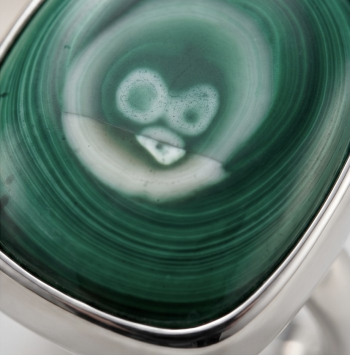 Green River 33.2 CARAT genuine Malachite from Utah .925 Sterling Silver handcrafted ring size 8 adjustable - Stone close-up of Green River 33.2 carat Malachite ring in .925 sterling silver