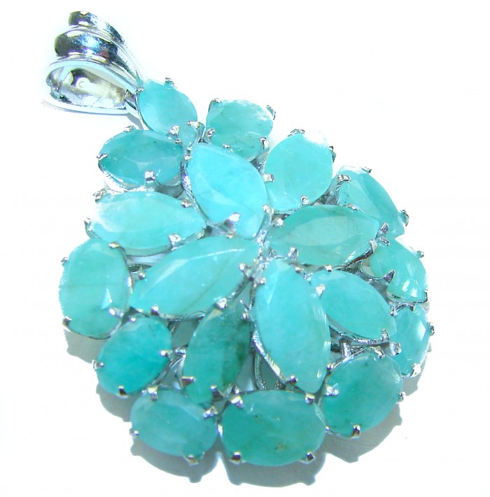 Spectacular 18.8 carat authentic Colombian Emerald .925 Sterling Silver handcrafted Pendant - Emerald pendant close-up showcasing stone arrangement and setting.