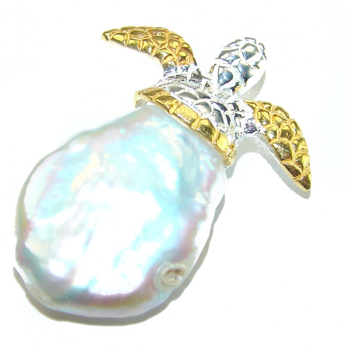Good health and Long life Turtle Genuine Blister Pearl 14K Gold over .925 Sterling Silver handcrafted Pendant - Turtle pendant with blister pearl, top view, gold and silver details.