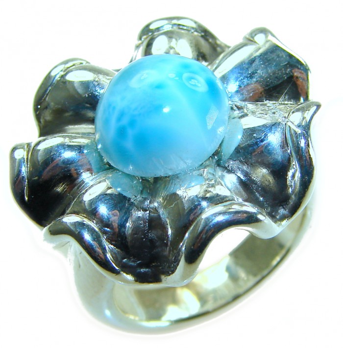 Large 8.2 carat Blue Perfection Blue Larimar .925 Sterling Silver handmade Large ring size 8 - Close-up of blue larimar sterling silver ring with flower design