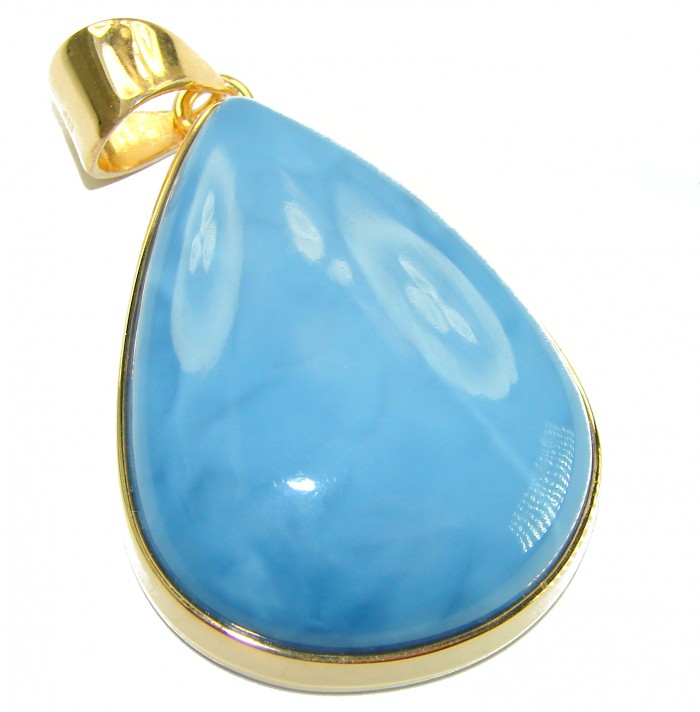Seaside authentic 36.5 carat Aquamarine 14K Gold over .925 Sterling Silver Handcrafted pendant - Close-up of aquamarine pendant with 14K gold over .925 silver setting.