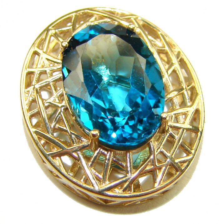 Blue Galaxy - 6.2 carat London Blue Topaz 18K Gold over .925 Sterling Silver handmade Pendant - Close-up of Blue Galaxy London Blue Topaz in 18K gold setting