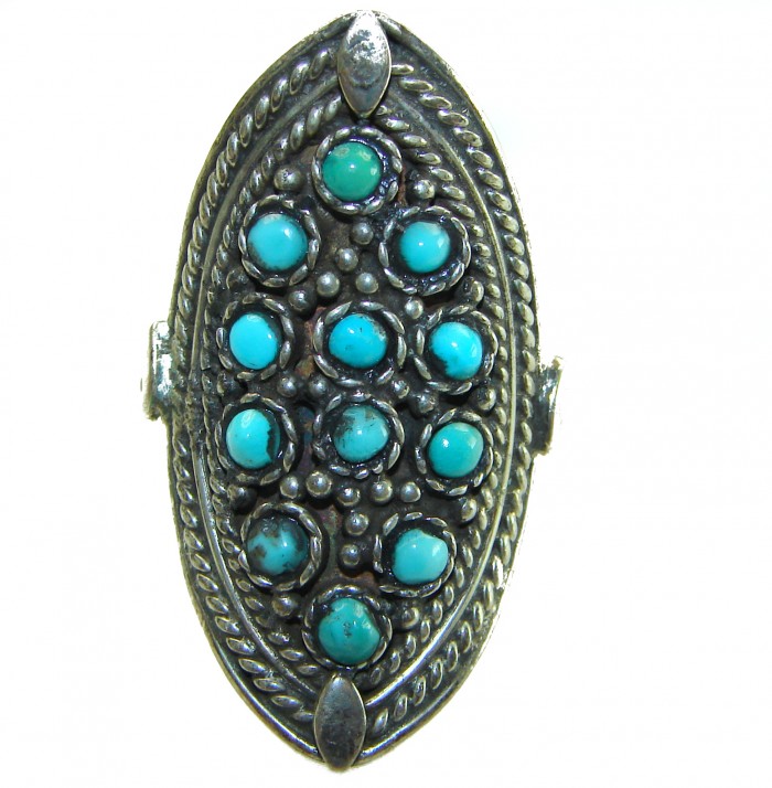 Rare authentic Turquoise .925 Sterling Silver handcrafted Large ring; s. 9 - Close-up of turquoise and silver handcrafted ring, oval design.