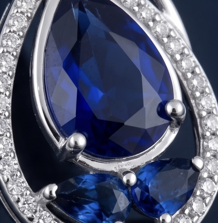 Vintage Beauty 5.7 carat Sapphire Rhodium over .925 Sterling Silver handcrafted pendant - Sapphire pendant close-up with diamonds, rhodium over sterling silver.