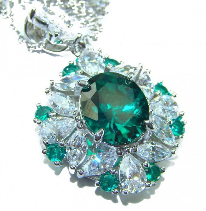 Vintage design - genuine oval cut 20.7 carat Chrome Diopside .925 Sterling Silver handcrafted Necklace - Close-up of vintage design chrome diopside pendant with clear stones.